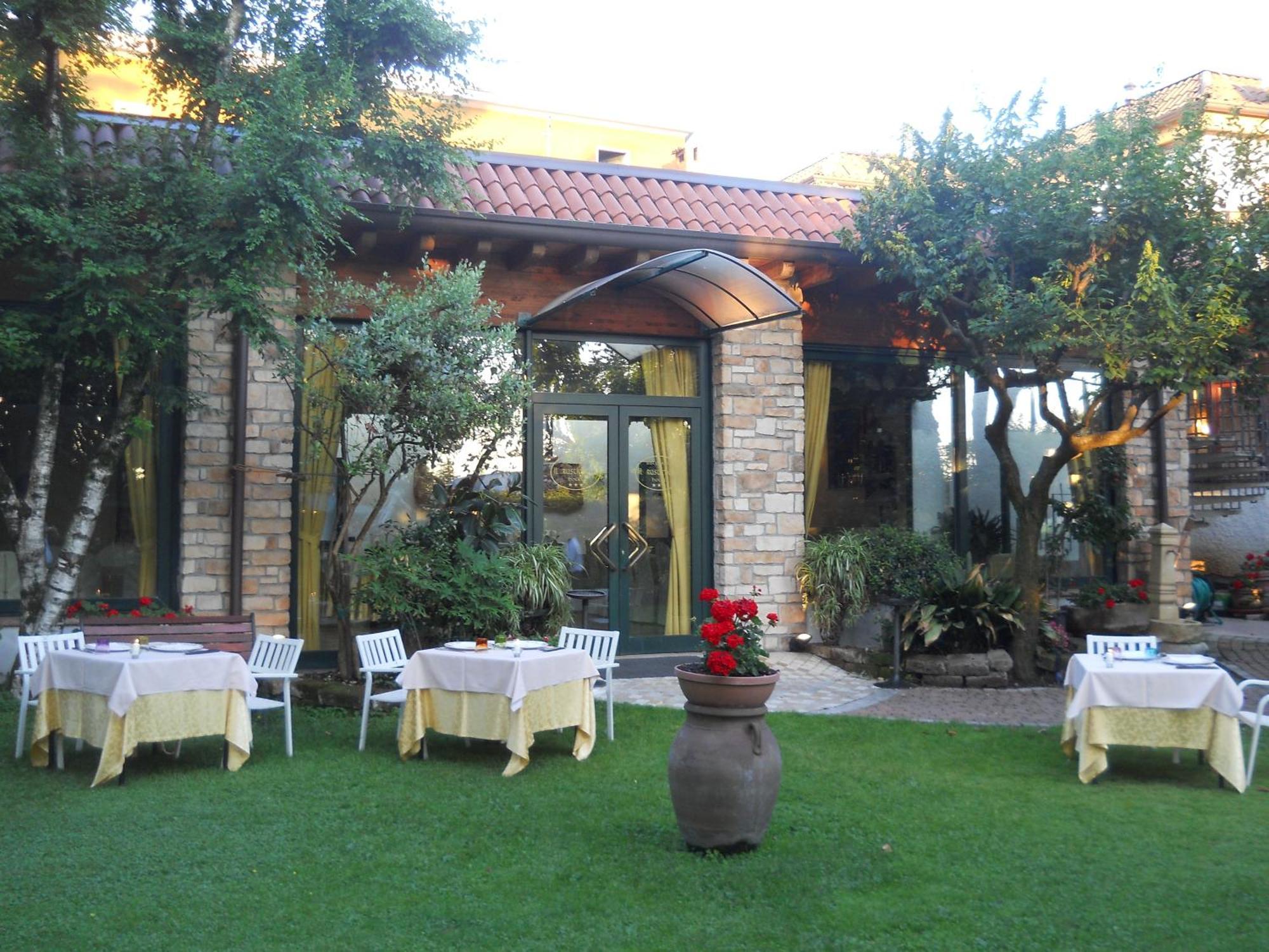 Hotel Il Rustichello Lonato Exterior photo