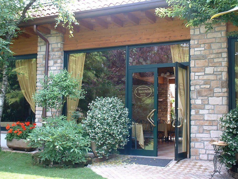 Hotel Il Rustichello Lonato Exterior photo
