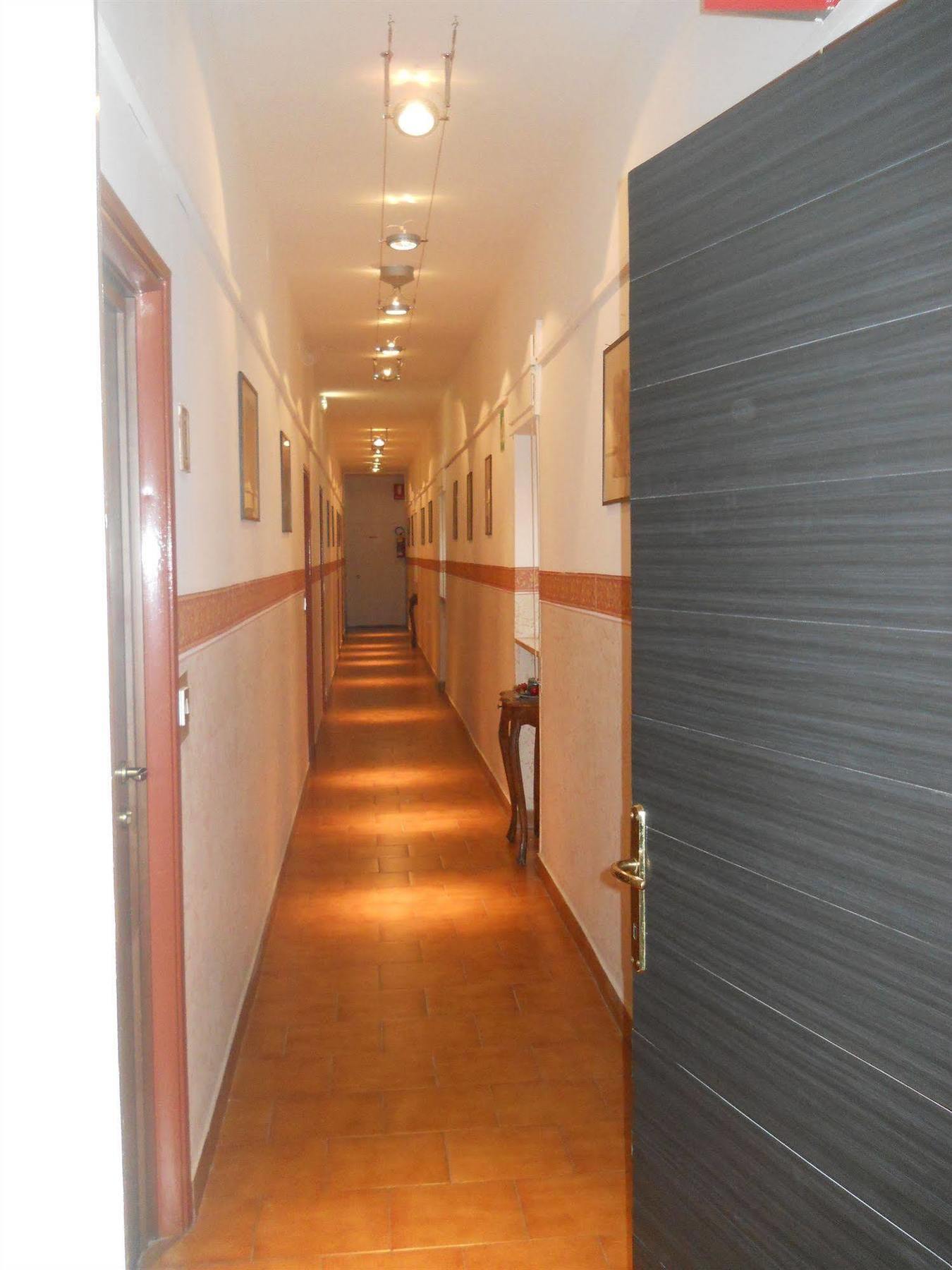 Hotel Il Rustichello Lonato Exterior photo